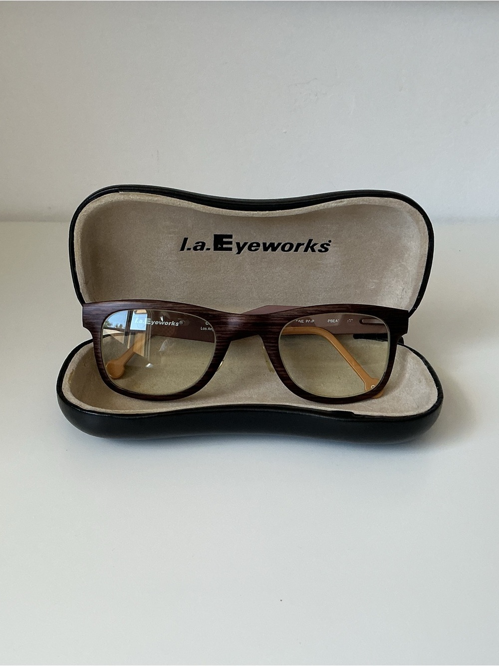 Vintage la Eyeworks “UPBEAT” Glasses and Case